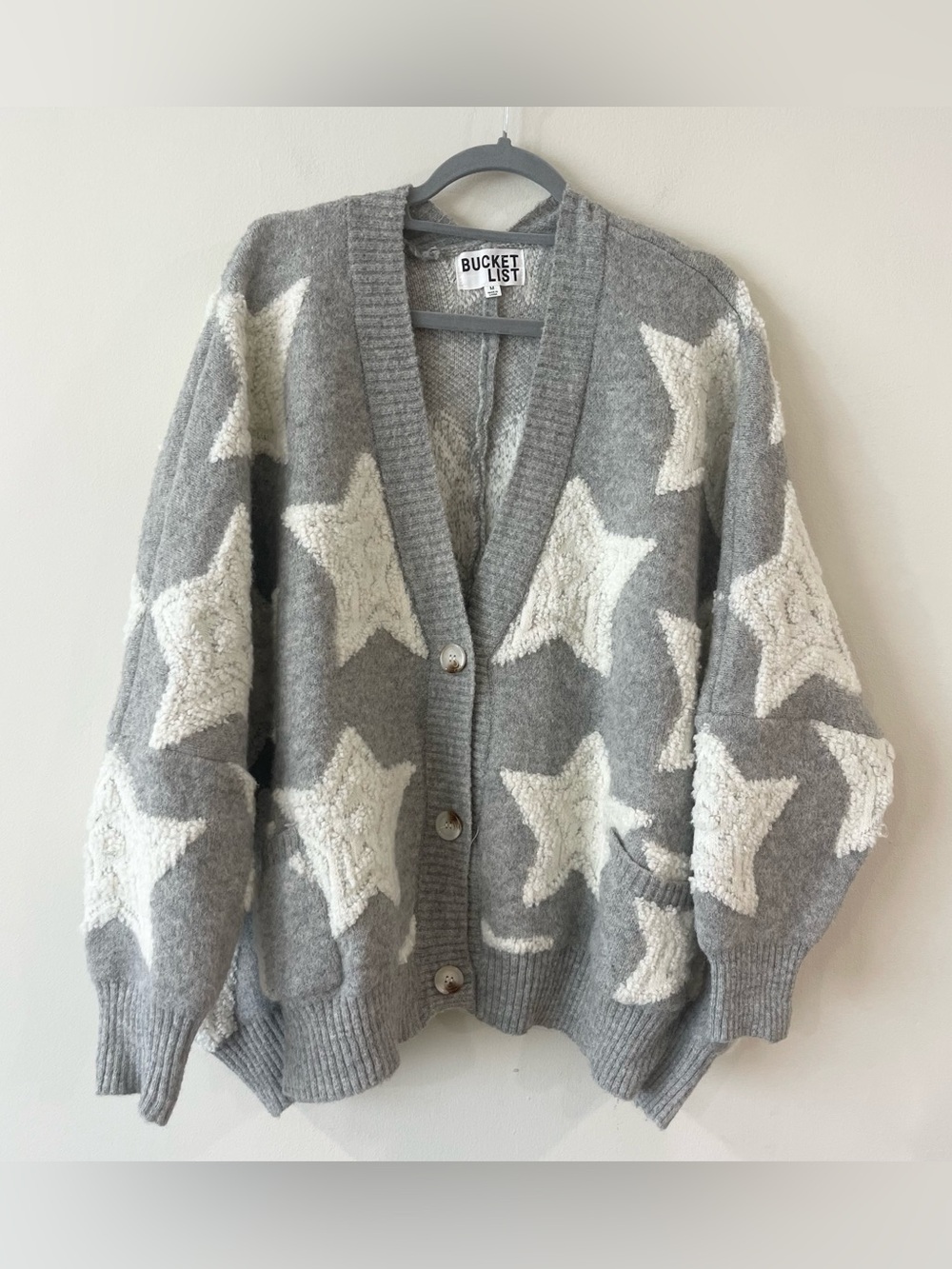 BUCKETLIST Gray and Cream Star Button-Up Oversized Chunky Cardigan size M